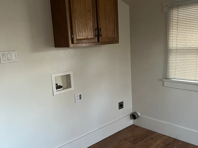 141 Avenue E — Photo 3