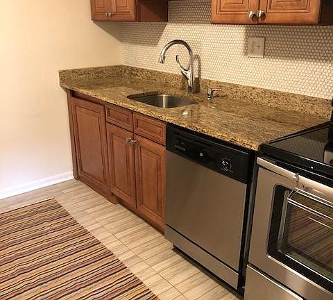 2nd image of 400 Glendale Rd Unit 32C