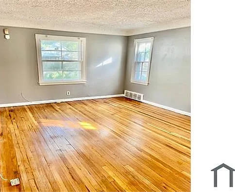 15864 Rossini Dr — Photo 2
