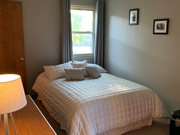 4th image of 1561 Sandringham Dr