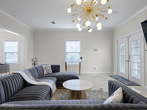 3rd image of 200 Sunstone Ct