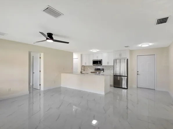 2016 Avenue S, Riviera Beach, FL 33404