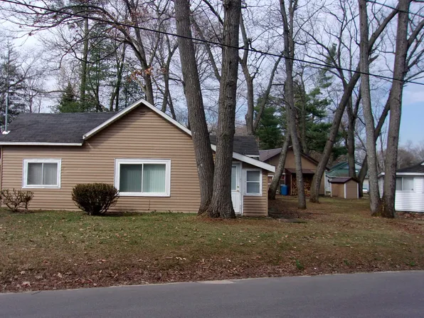 284 Arbor Dr, Lake, MI 48632