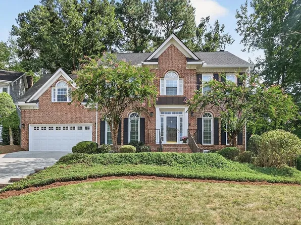 302 Parkbranch Ln, Cary, NC 27519