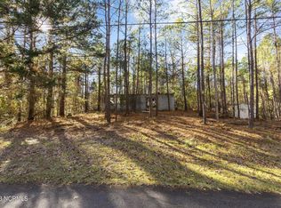772 James St, Hubert, NC 28539