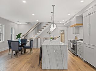 152 Charles St #1, Cambridge, MA 02141