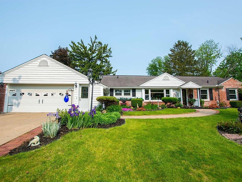 1st image of 3735 Lakewood Dr