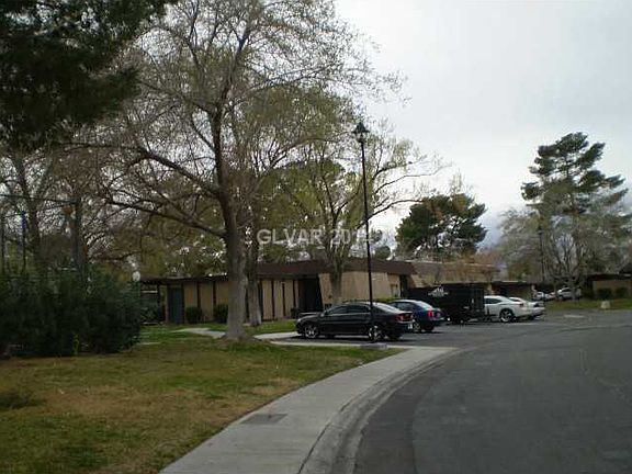 5th image of 6206 Meadow Brook Ln