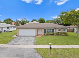 10264 Dorchester Dr, Boca Raton, FL 33428