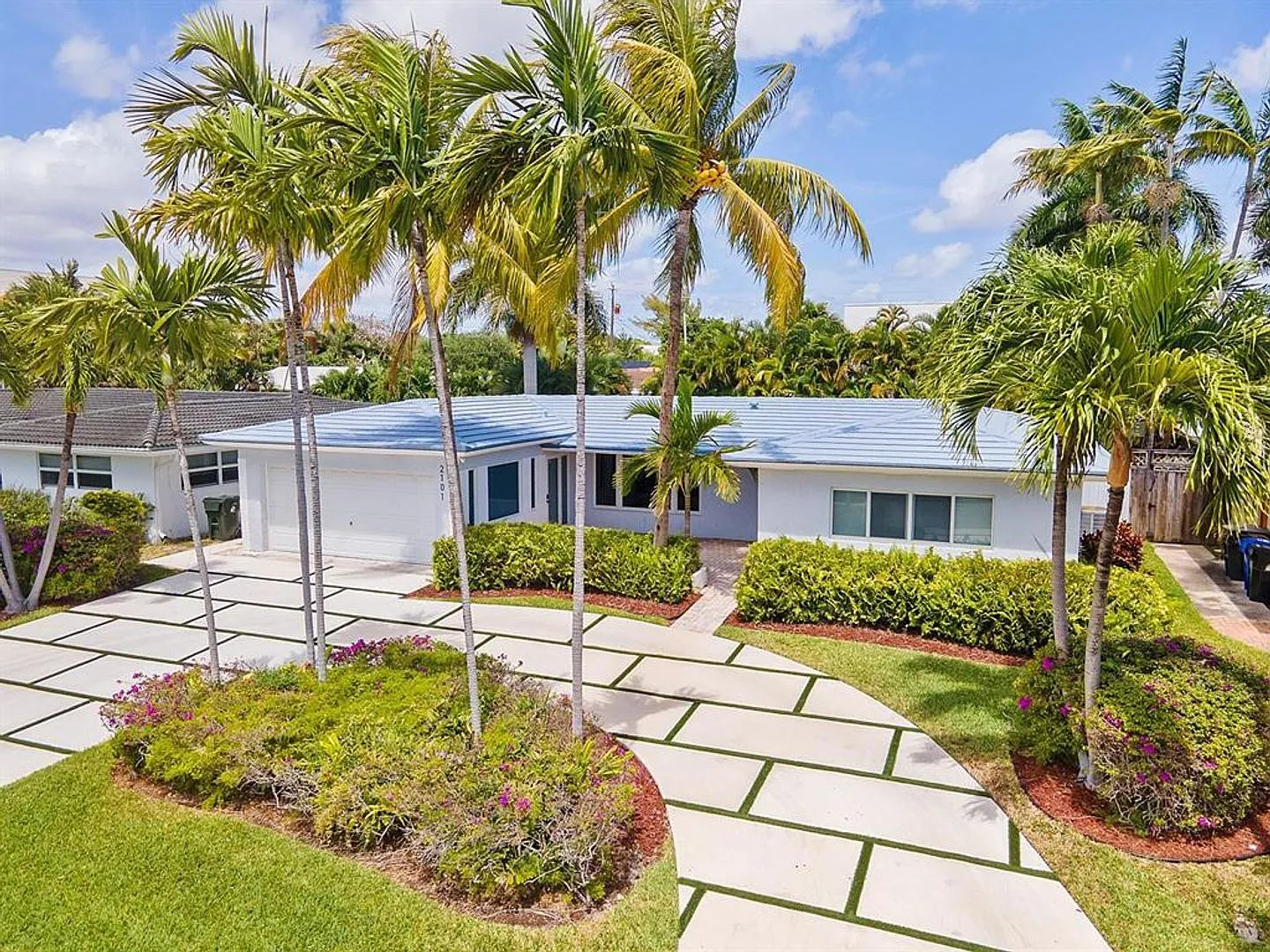 2101 Ne 15th St Fort Lauderdale, Fl 33304 — Photo 1