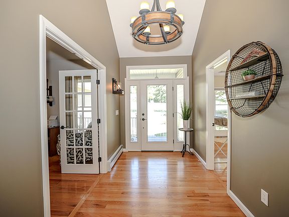5th image of 21 Barberry Street