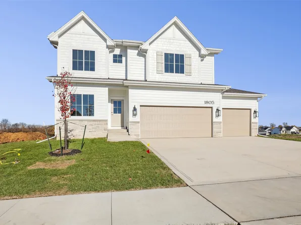 1805 Silver Maple Dr, Norwalk, IA 50211