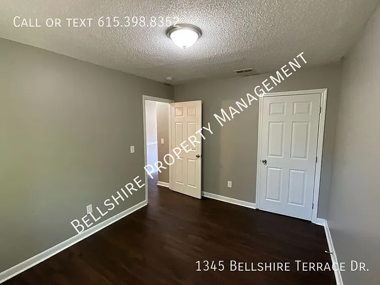 1345 Bellshire Terrace Dr — Photo 10