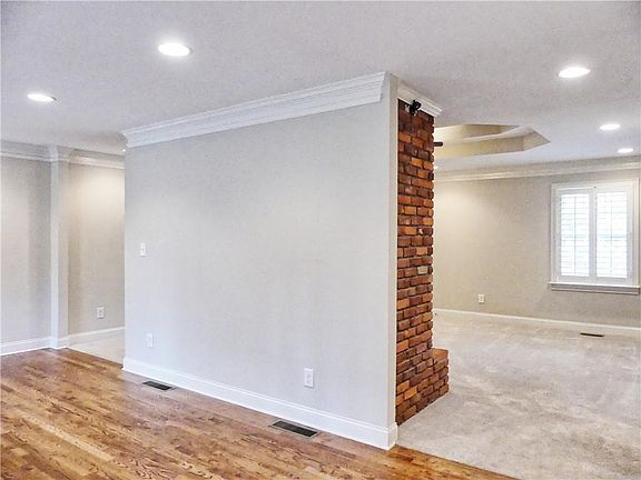 4th image of 1555 King Arthur Ct SE