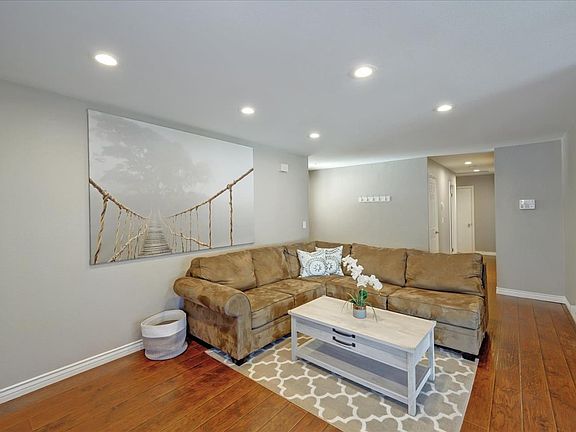 5th image of 17015 Pine Way