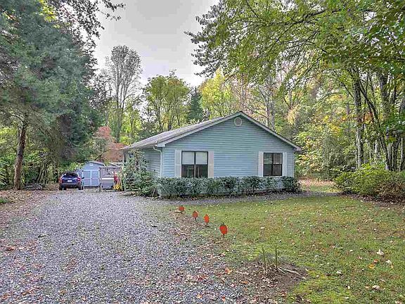 2nd image of 286 Redbud Dr