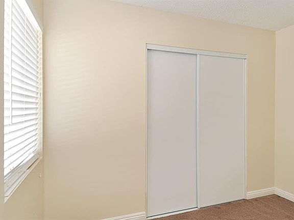 4th image of 32552 Crescent Ave