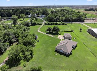 329 Gou Hole Rd, Cove, TX 77523