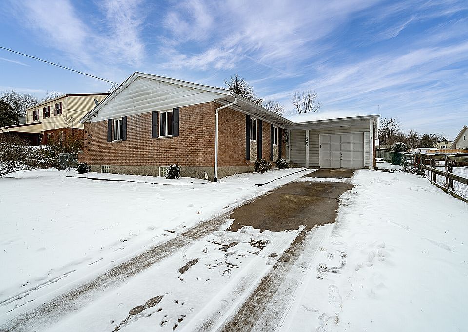 1st image of 2495 Fulbourne Dr