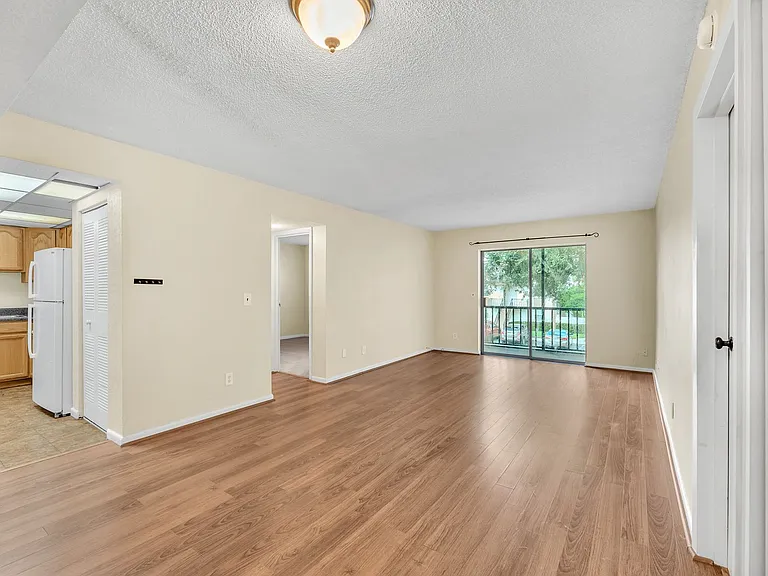 801 Russell Ln #254 — Photo 7