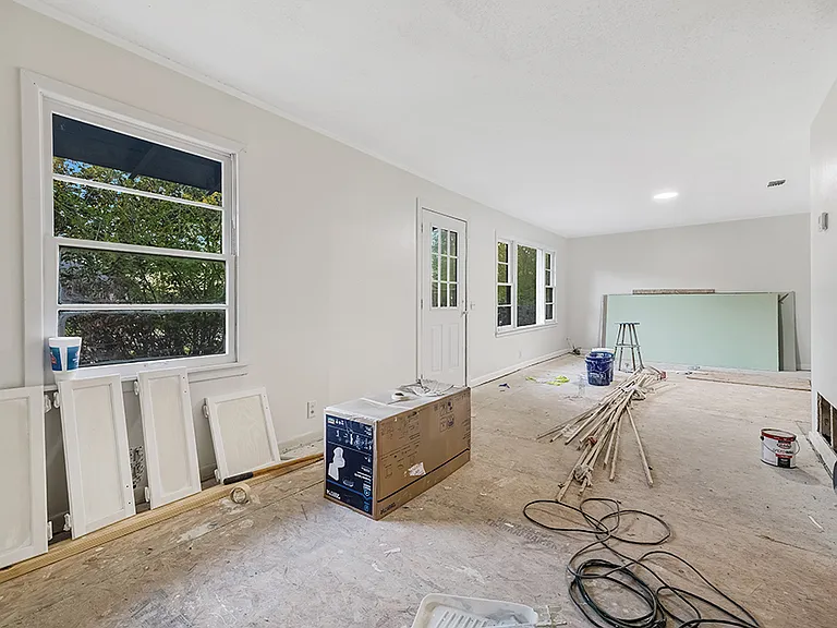 3001 Mason St — Photo 4