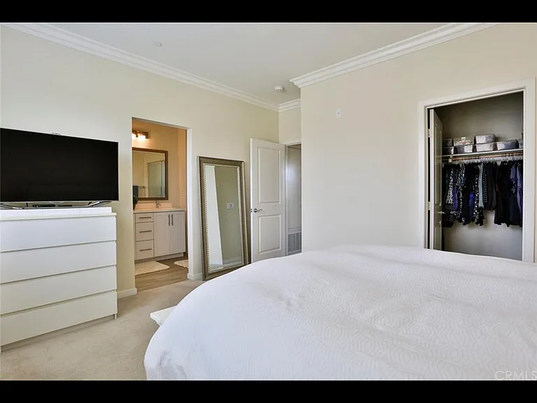 19 Abarrota St — Photo 22