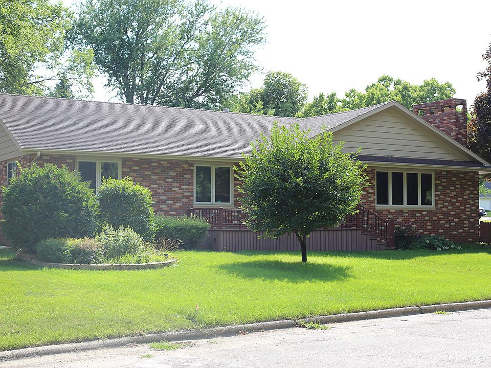 1st image of 907 25th St