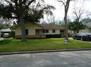 3215 Elmridge St, Houston, TX 77025