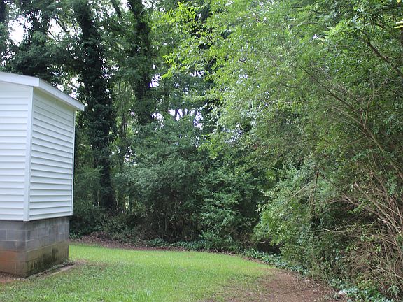 2nd image of 166 Woodlake Lndg