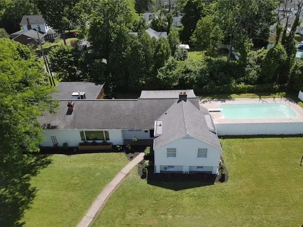 8 Oxford Pl, Seneca Falls, NY 13148