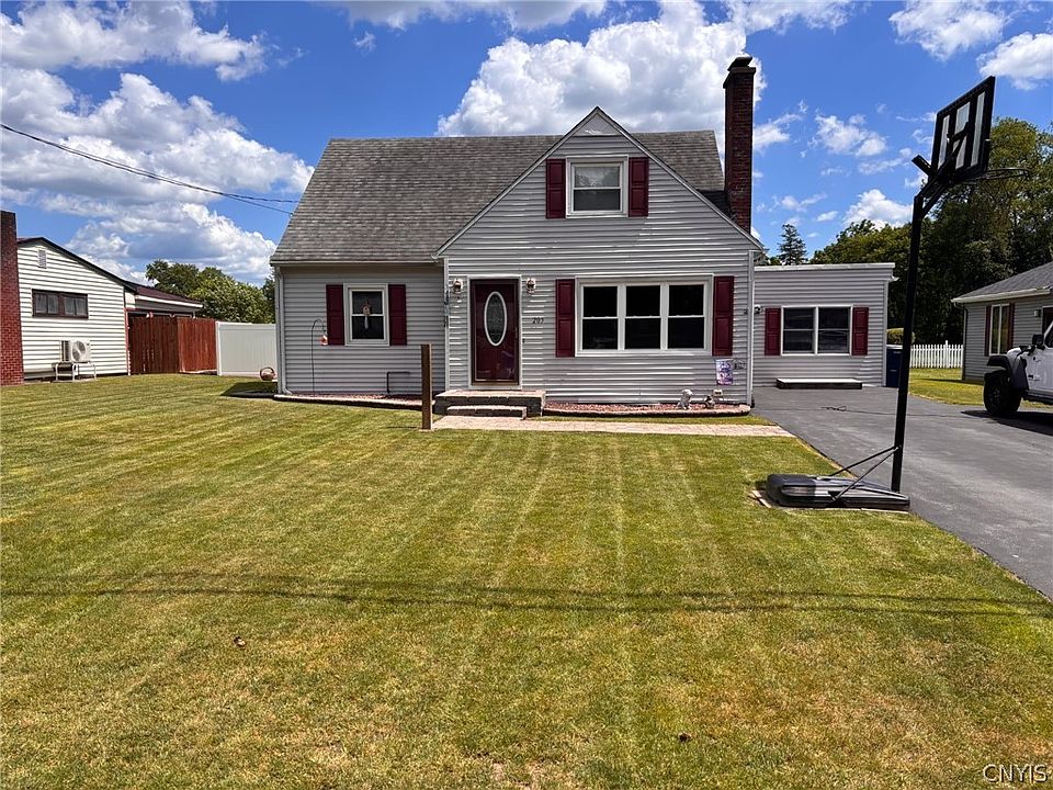 1st image of 205 Hillside Dr