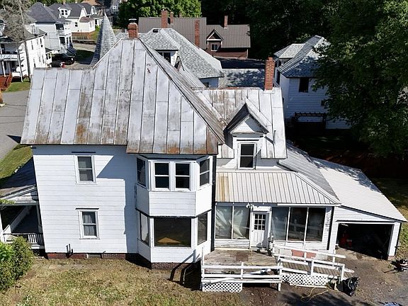 4th image of 9 Otis Street