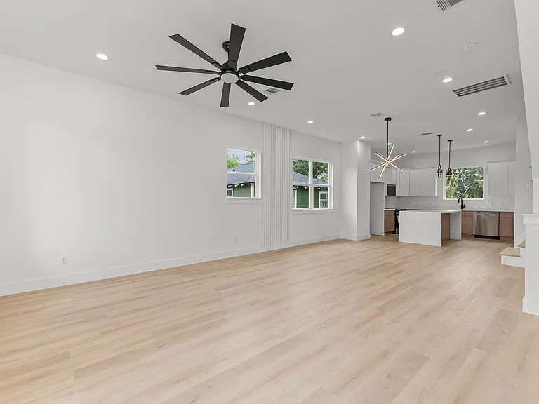 3348 Sauer St — Photo 6