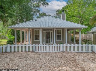 258 Prado St, Apalachicola, FL 32320