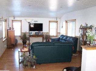 41597 120th St, Mabel, MN 55954