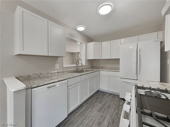 5th image of 4132 Klein Ave