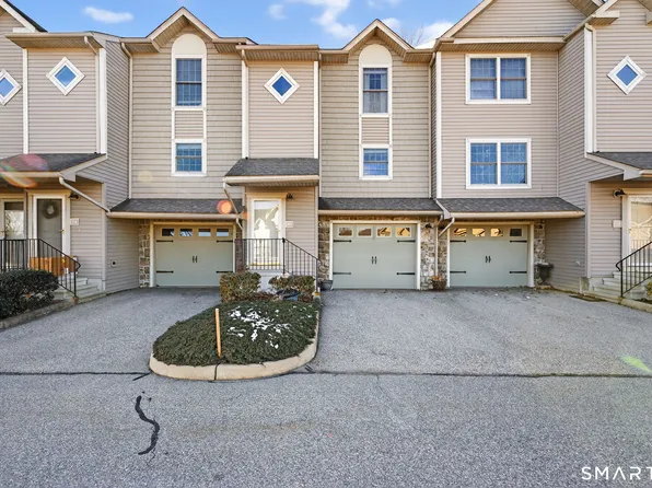 64 Scotch Cap Road #107, Waterford, CT 06375