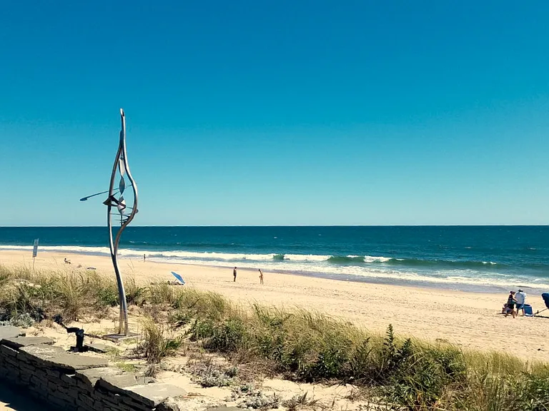 Montauk Hwy — Photo 7