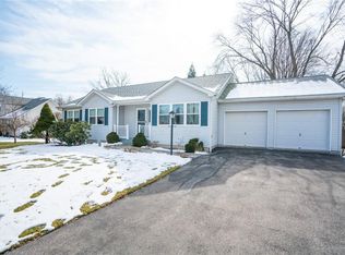 11 Sugar Maple Rd, Poughkeepsie, NY 12603