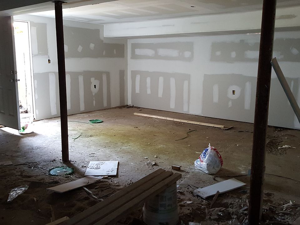 1st image of 10937 203rd St