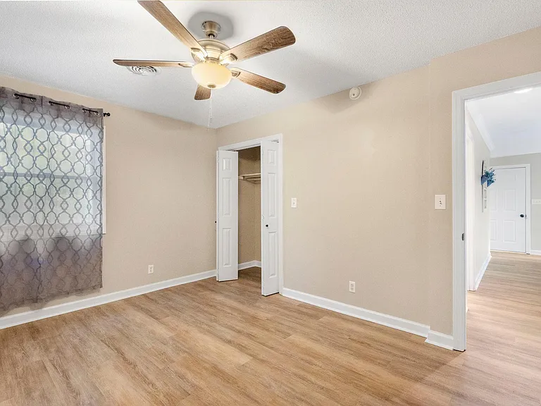 113 Arcadia Ln #B — Photo 9
