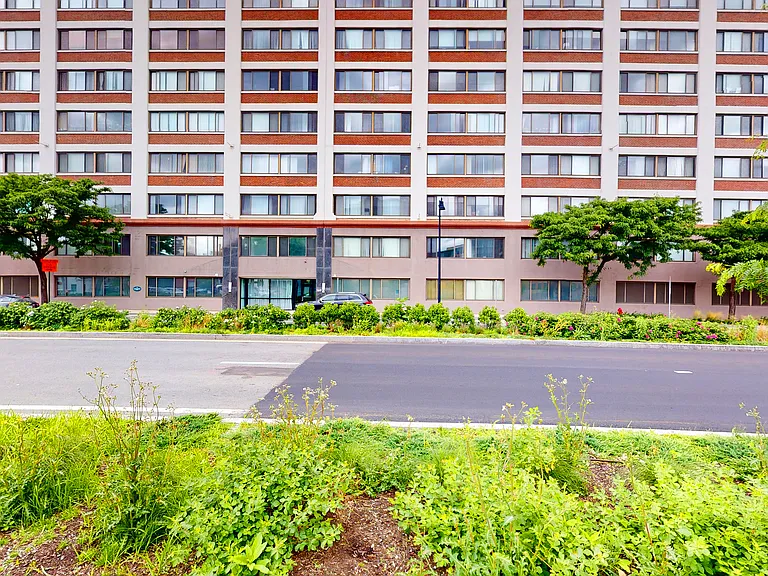 169 Monsignor Obrien Hwy #801 — Photo 19