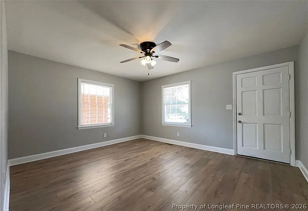 3 bed, 1.0 bath, 1014 sqft, $1,700 — Photo 4