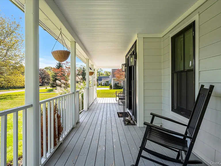805 Kayleighs Ct — Photo 9