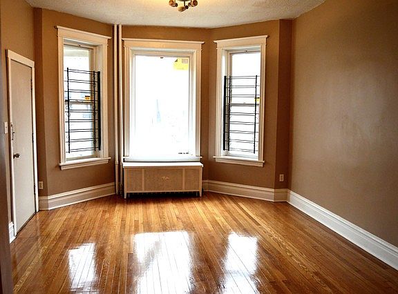 3rd image of 11326 S Forest Ave #1