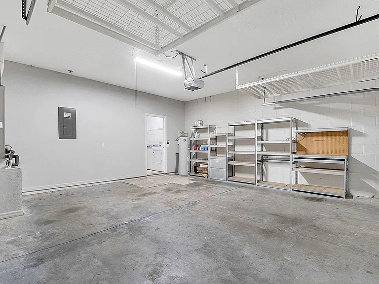 6607 Earthgold Dr — Photo 66