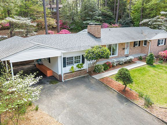3rd image of 1055 Inverness Rd