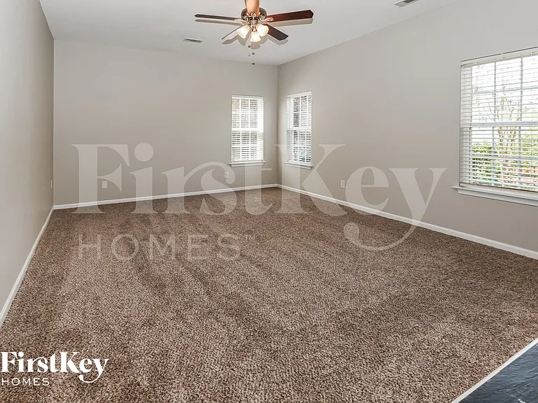 123 Elba Dr — Photo 13