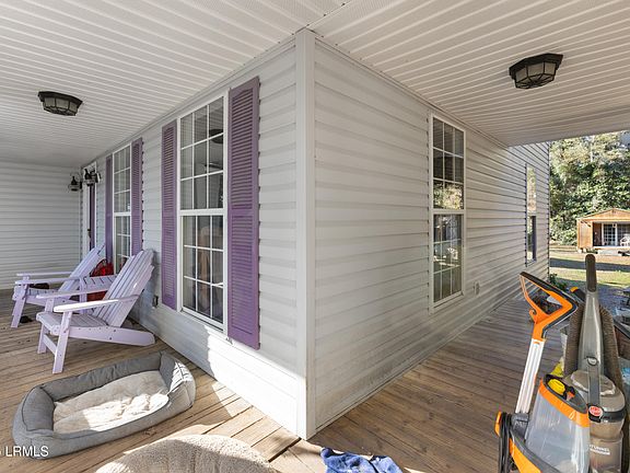 3rd image of 724 Meriweather Dr