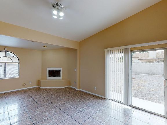 4th image of 1109 Revolution Dr